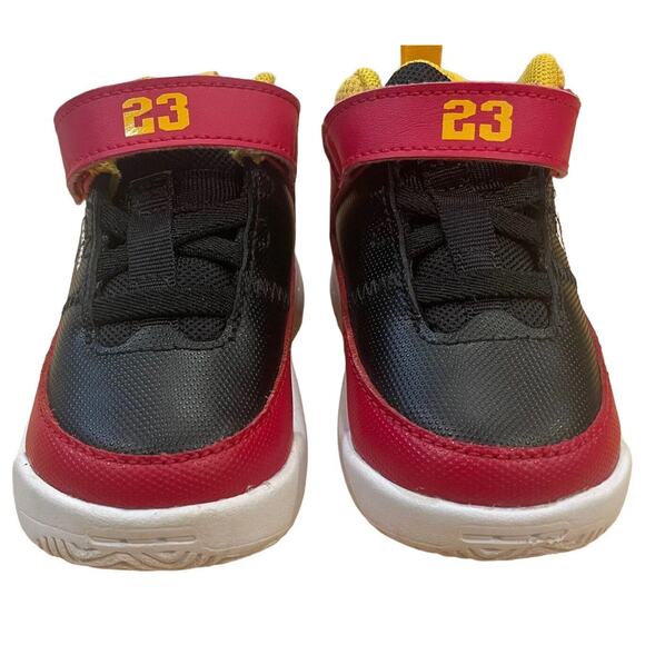 Jordan Max Aura 3 Athletic Sneakers Toddler Size 4 Gym Red University Gold - Picture 3 of 8